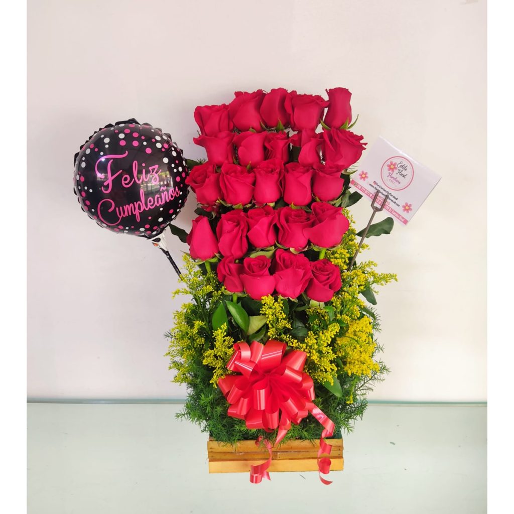 Arreglo en escala rosas rojas - flores en cali