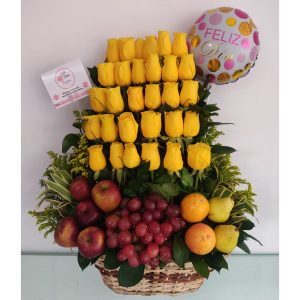 Canasta de frutas y rosas - floristerias en cali