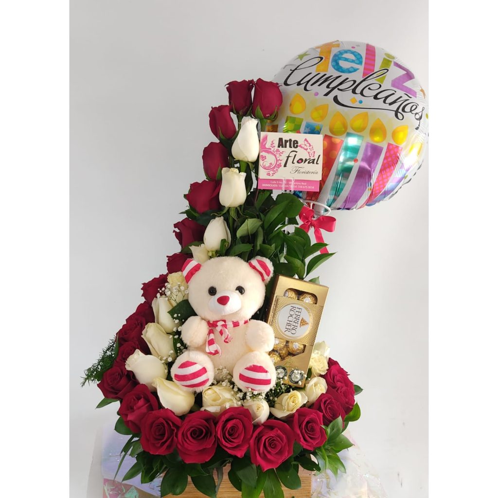 Arreglo luna- chocolate, oso- floristeria cali