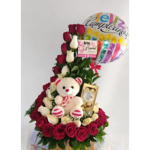 Arreglo luna- chocolate, oso- floristeria cali