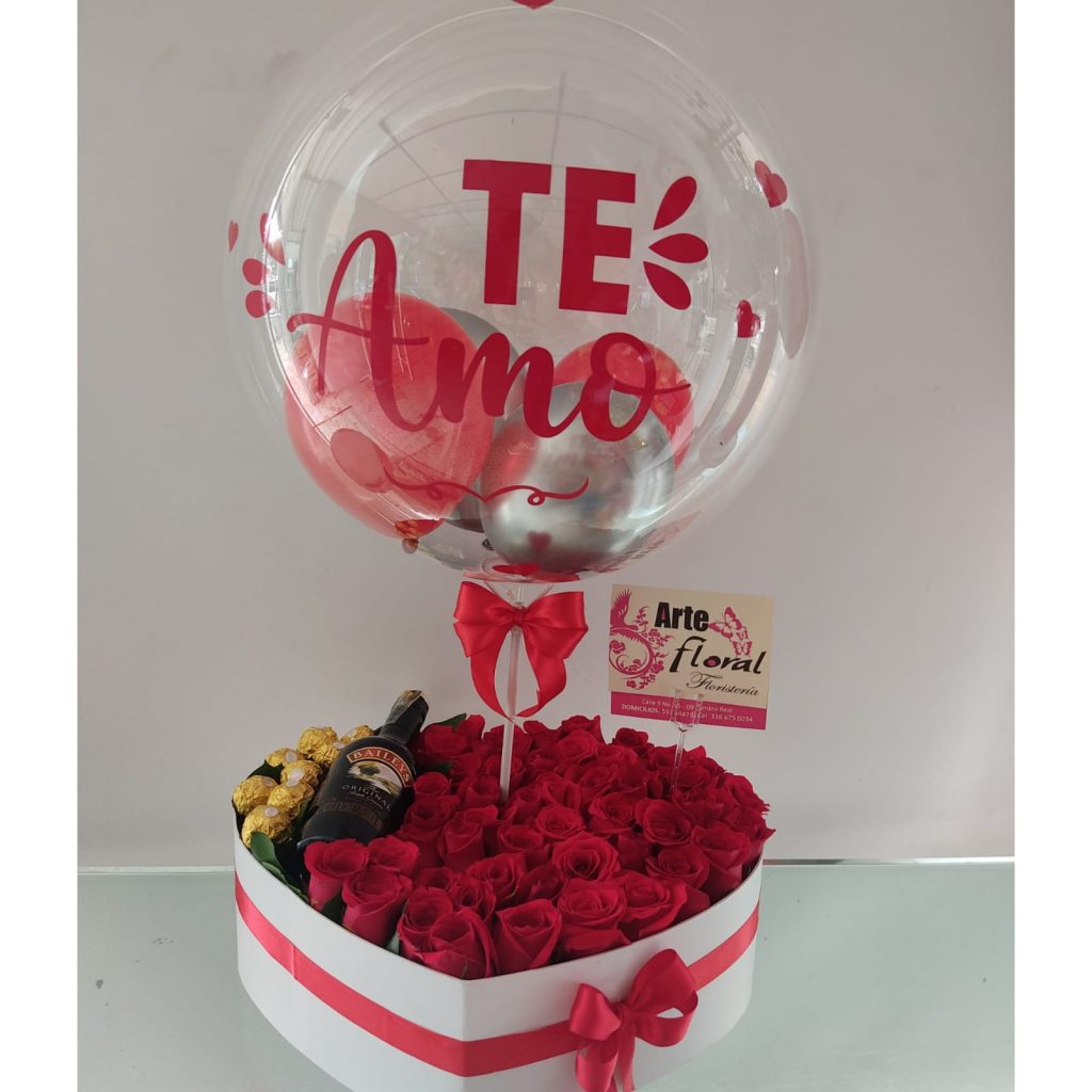 corazon en rosas rojas, chocolate, licor, floristeria cali