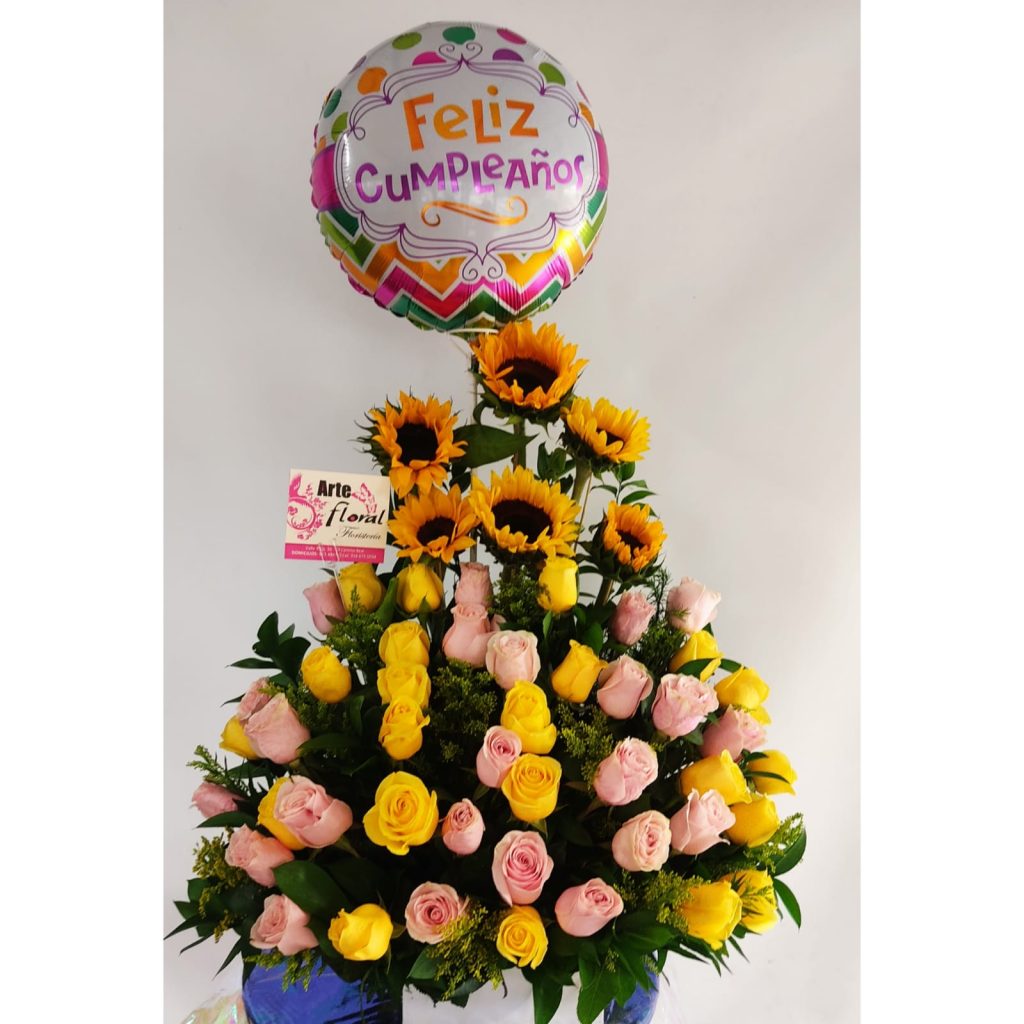 rosas amarillas, rosas rosadas girasoles-