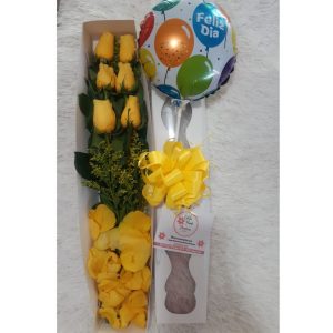 Caja de rosas amarillas y chocolates ferreros floristeria cali