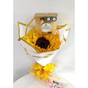 Ramo buchon en rosas amarilas y chcolates ferreros- floristeria en cali