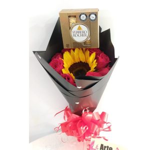 Ramo buchon en rosas rojas y chcolates ferreros- floristeria en cali