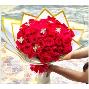 Ramo buchón de 50 rosas