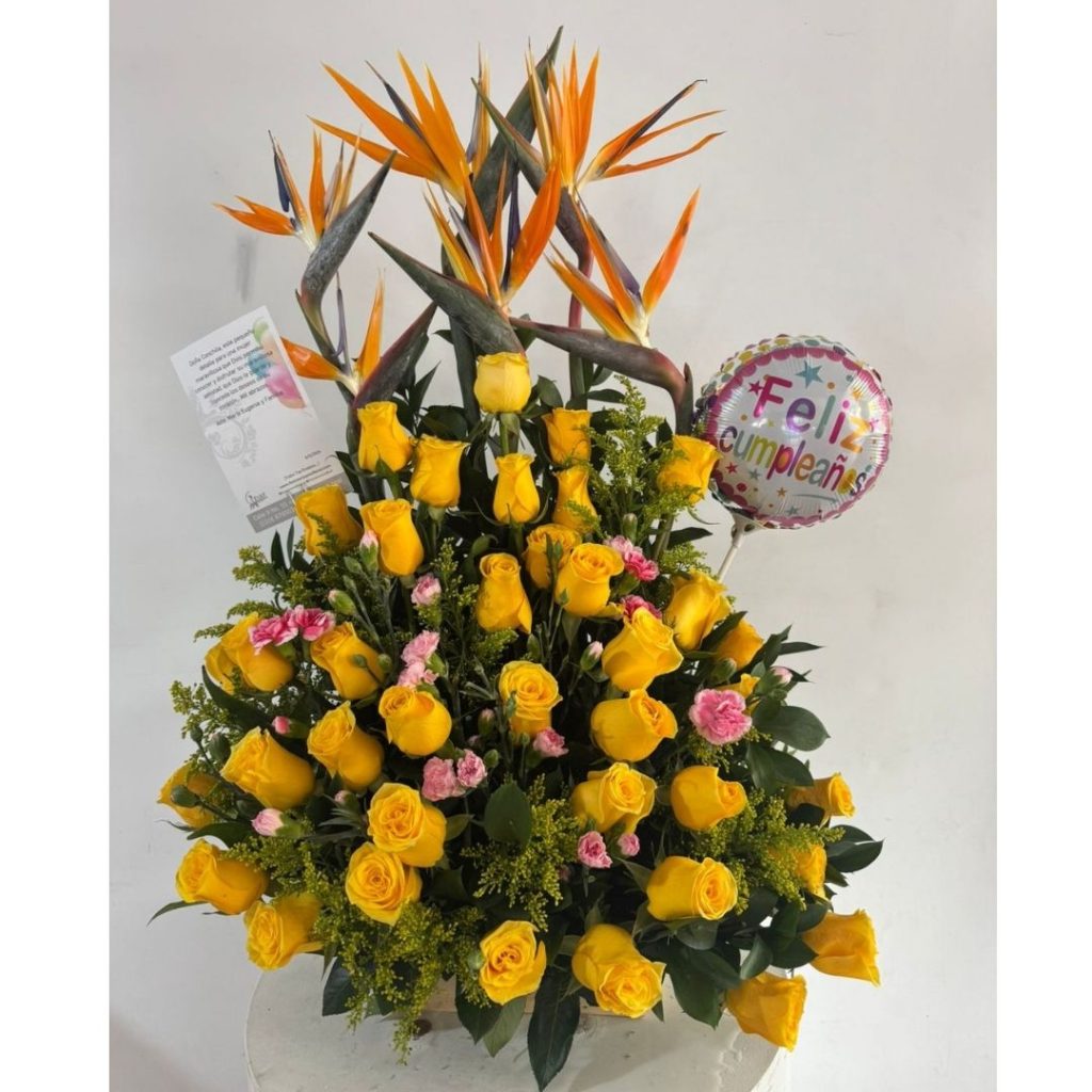 Ramo floral en aves del paraíso rosas floristeria cali