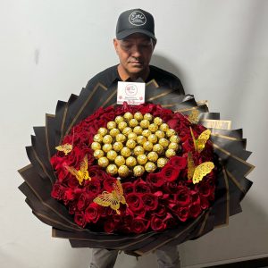 Ramo buchon de rosas y chocolates