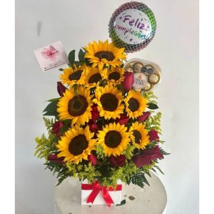 Ramo de girasoles, rosas, chocolates- Floristería Cali