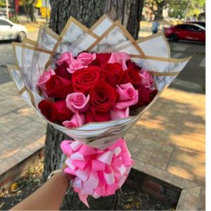 Ramo buchon de rosas-Floristeria cali